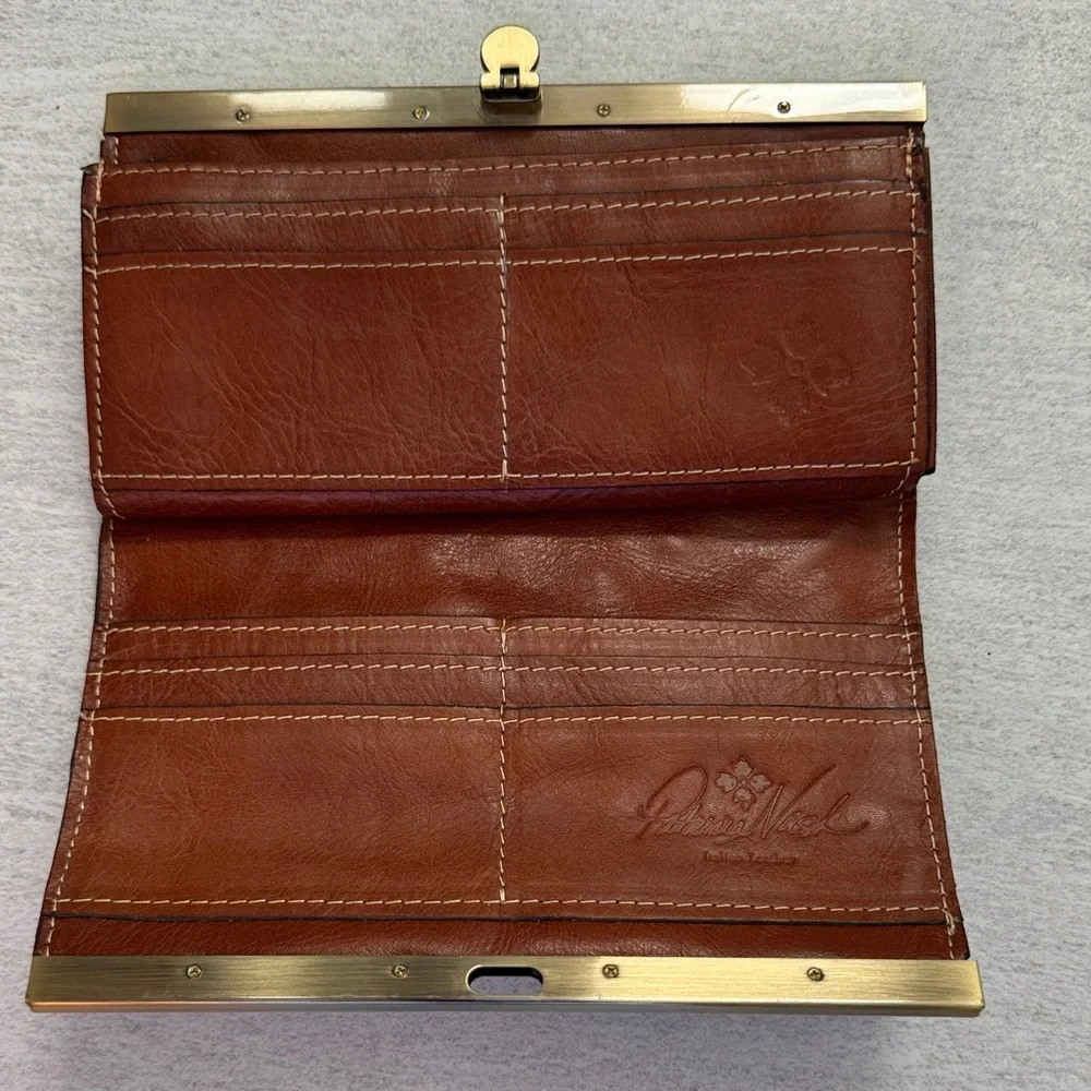 Patricia Nash Green Embossed Floral Wallet NWT - Picture 7 of 11